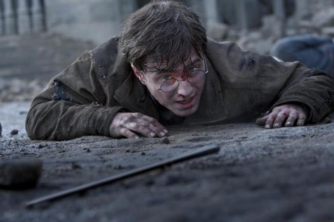 gallery_movies-harry-potter-and-the-deathly-hallows-2-daniel-radcliffe.jpg